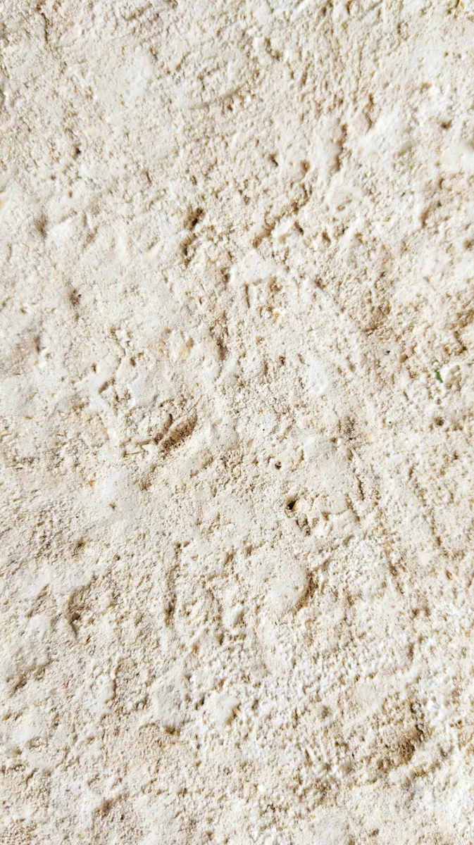 Een ruwe minerale wand in close-up. — illustratieve foto